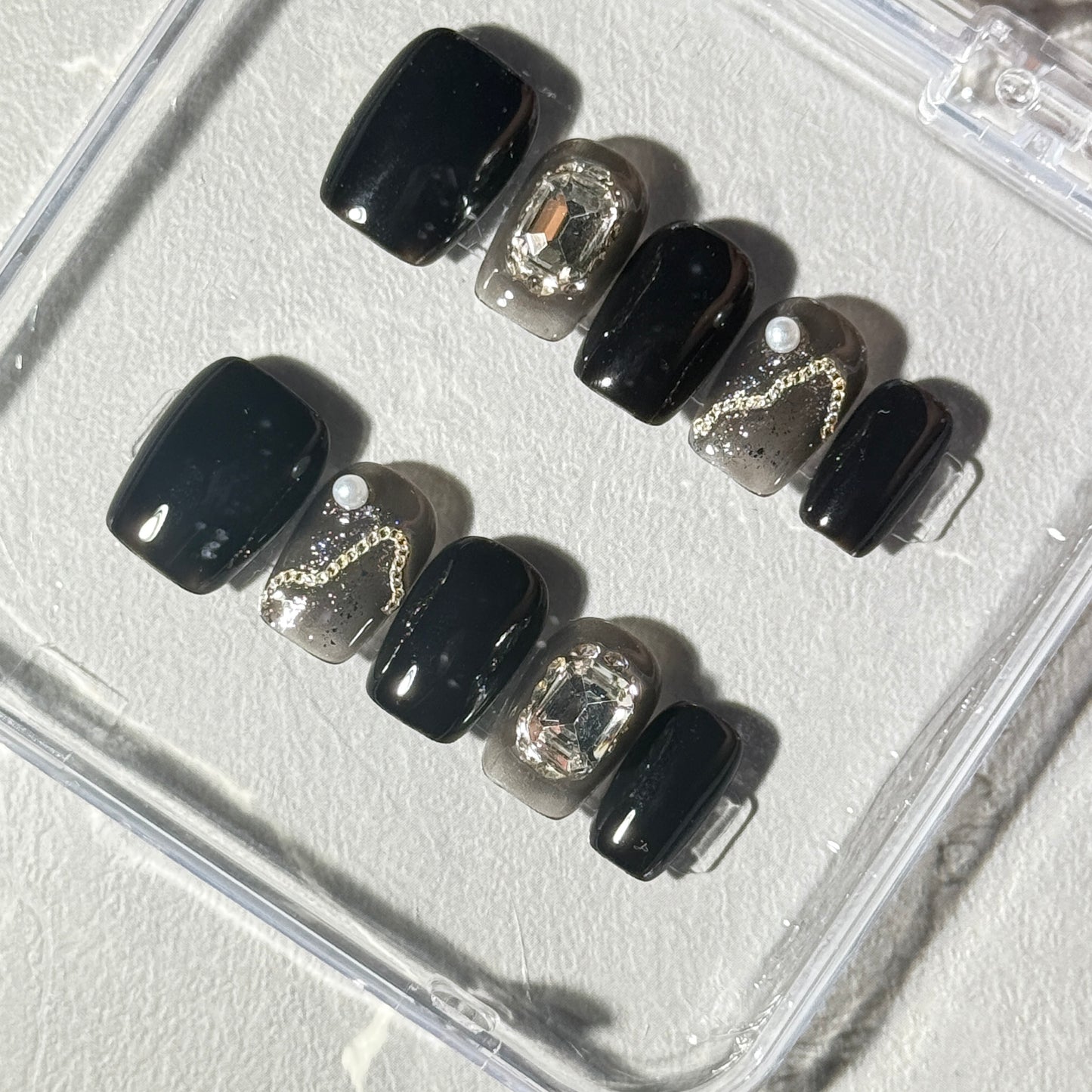 Black Chain Sparkle