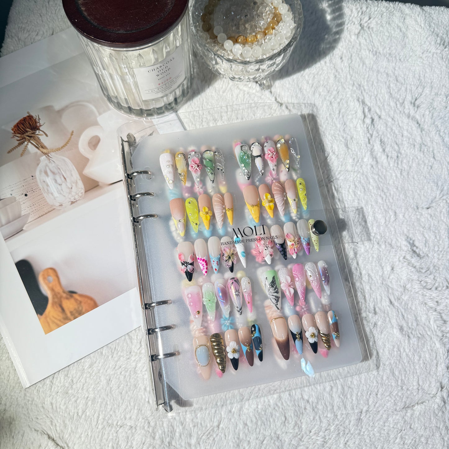 MOLI Press-On Nail Storage Booklet