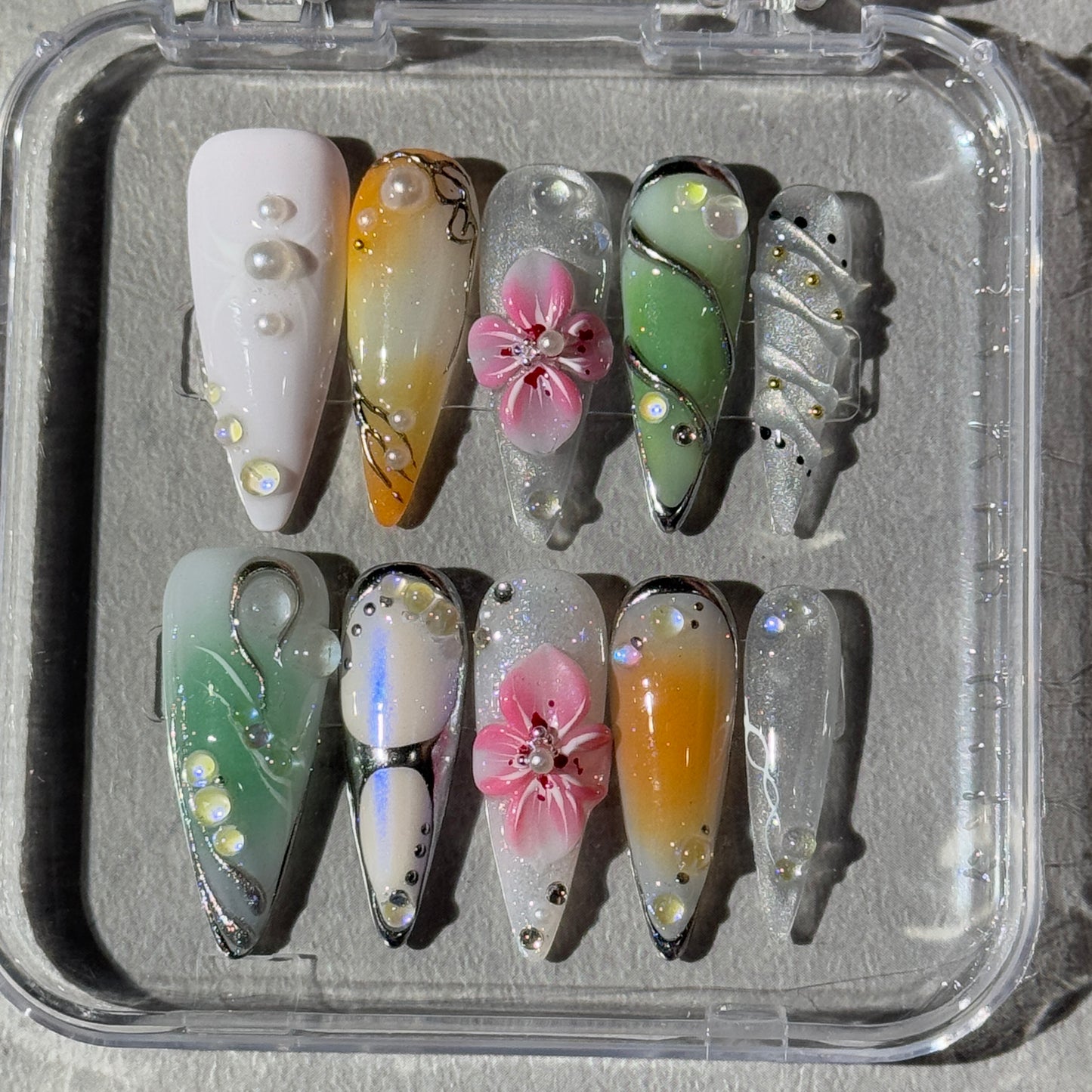 Silver Garden Illusion