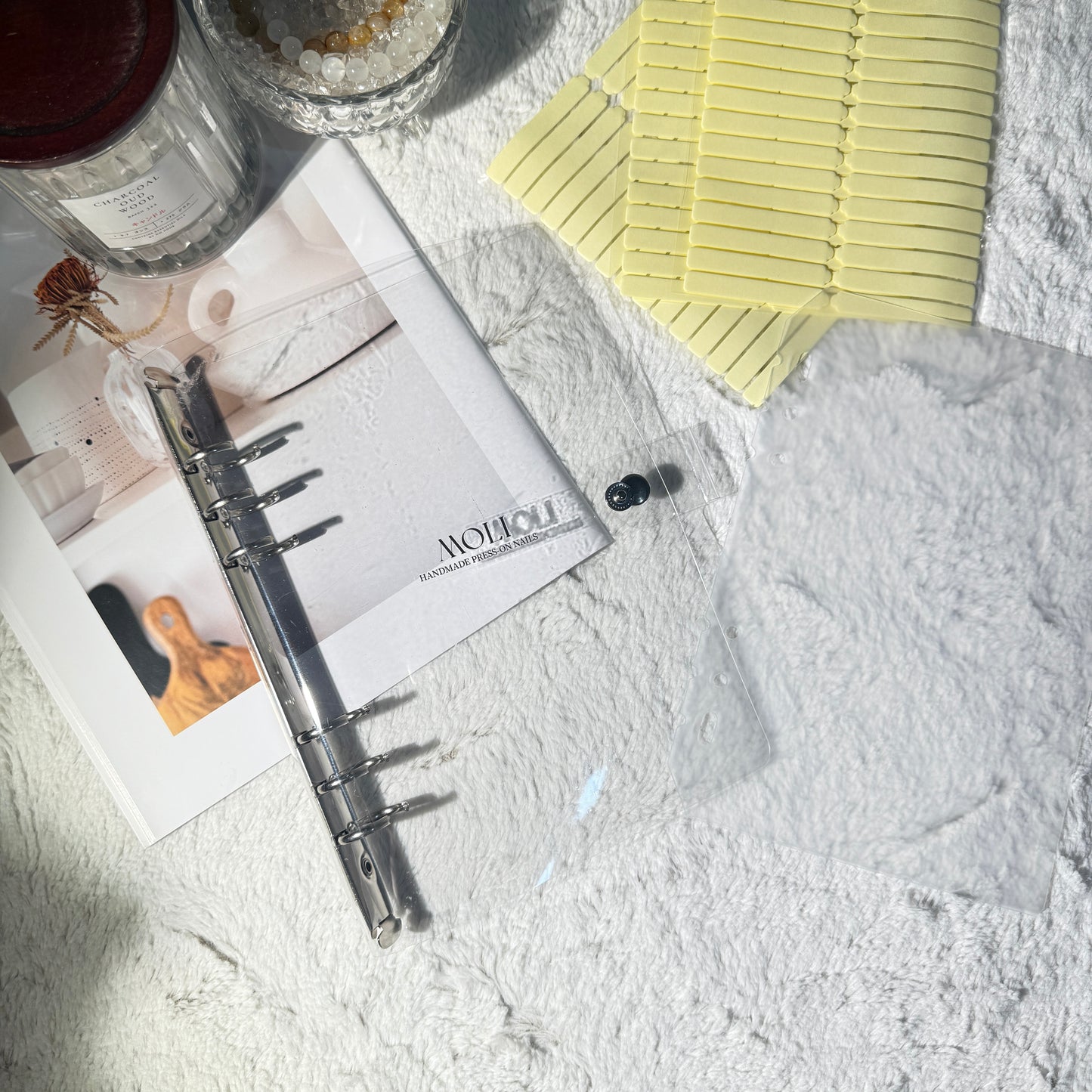 MOLI Press-On Nail Storage Booklet