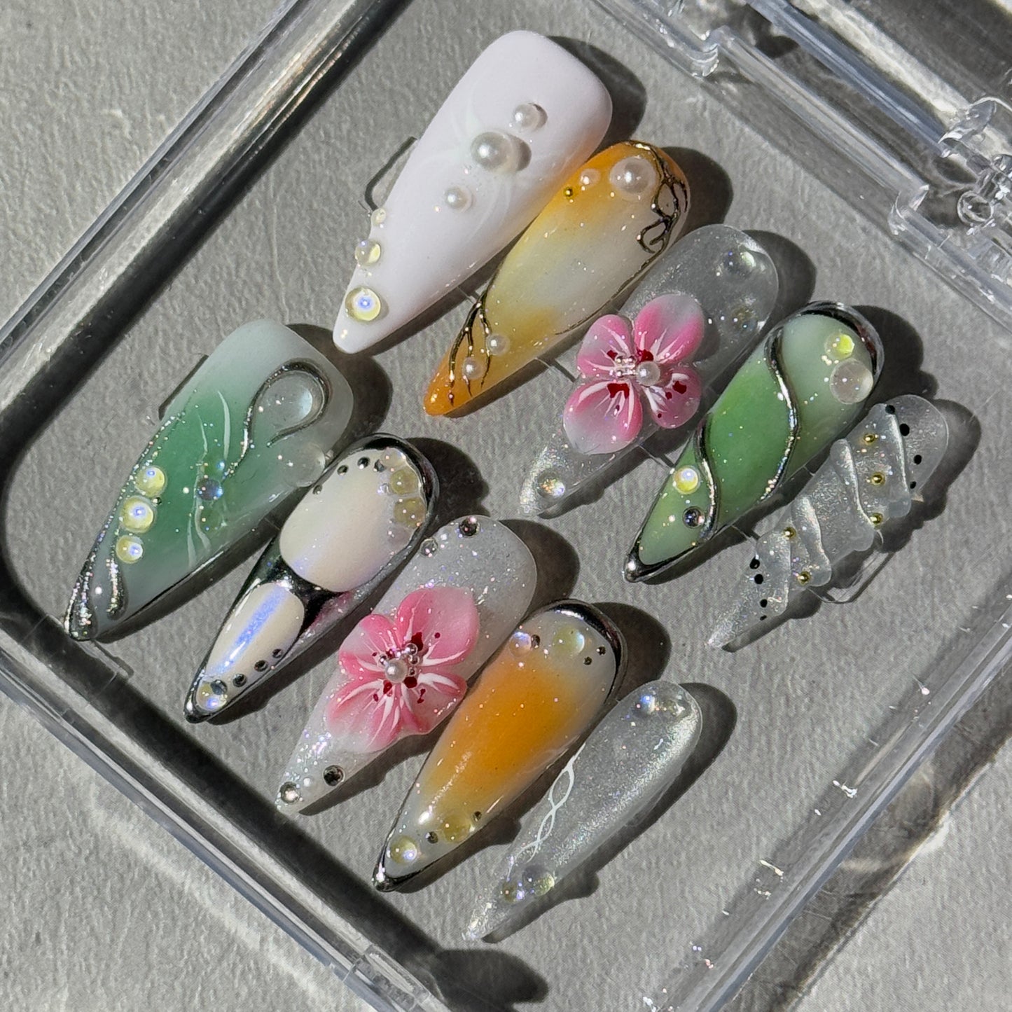 Silver Garden Illusion