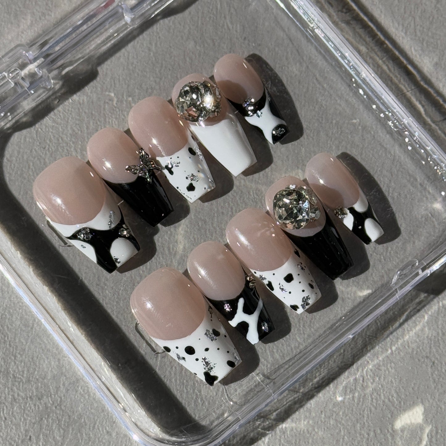 Chic Flutter & Bling